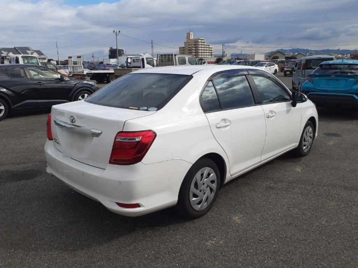 TOYOTA COROLLA AXIO