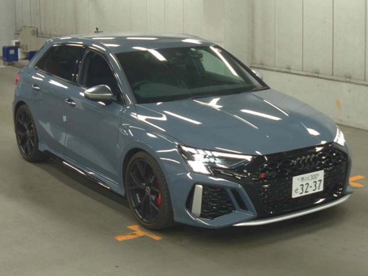 AUDI RS3 GYDNWF 2023