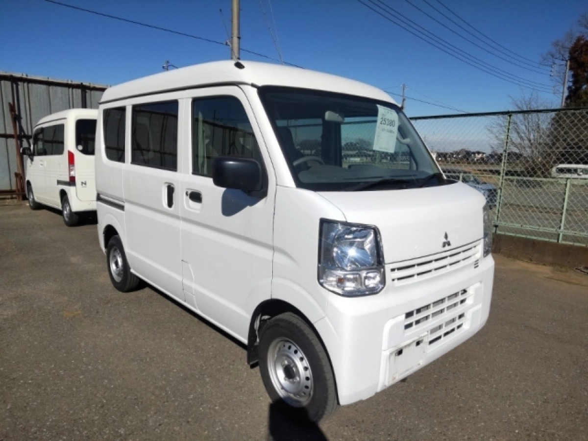 MITSUBISHI MINICAB VAN