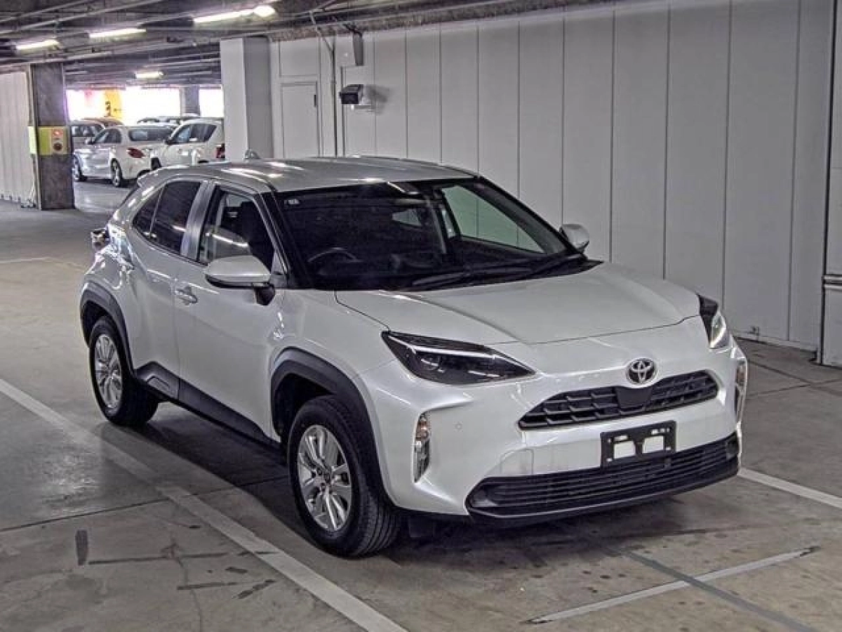TOYOTA YARIS CROSS