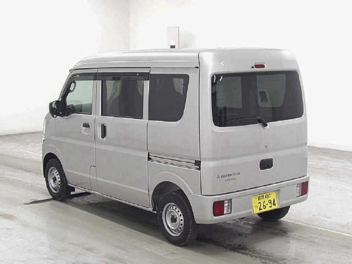 MITSUBISHI MINICAB VAN