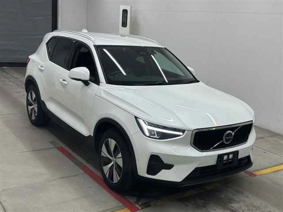 VOLVO XC40 XB420TXCM2 2024