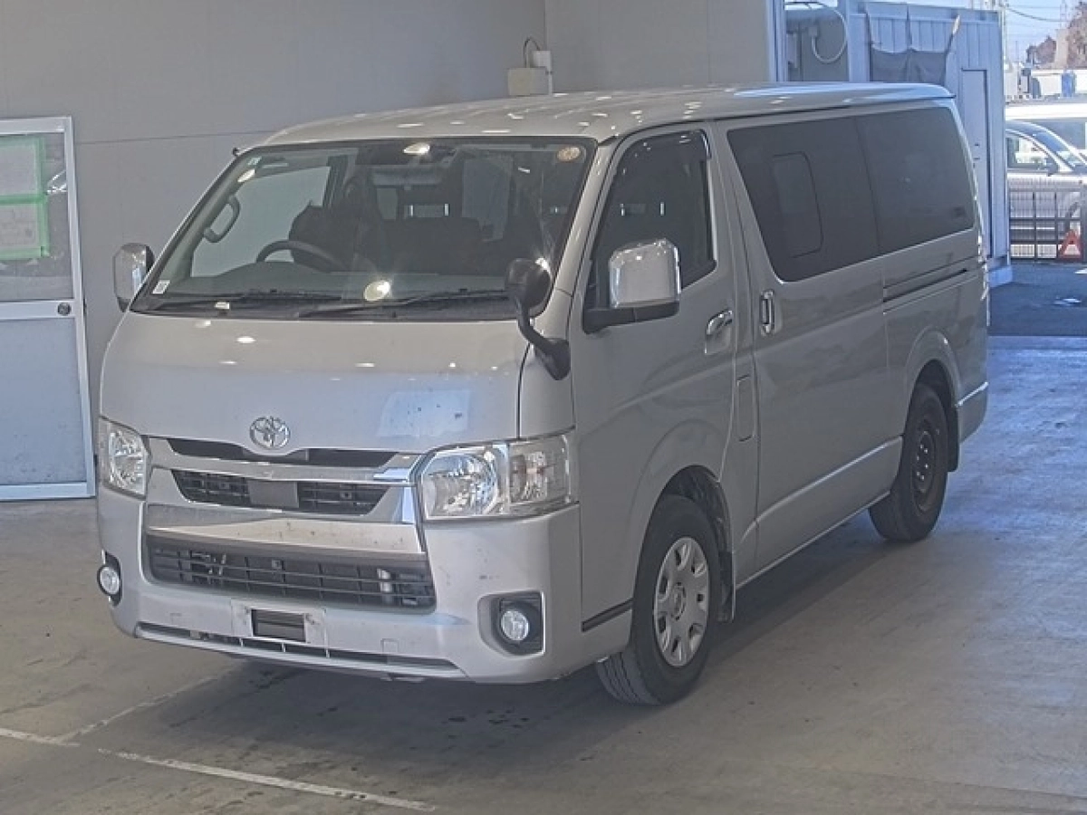 TOYOTA HIACE VAN TRH200V 2021