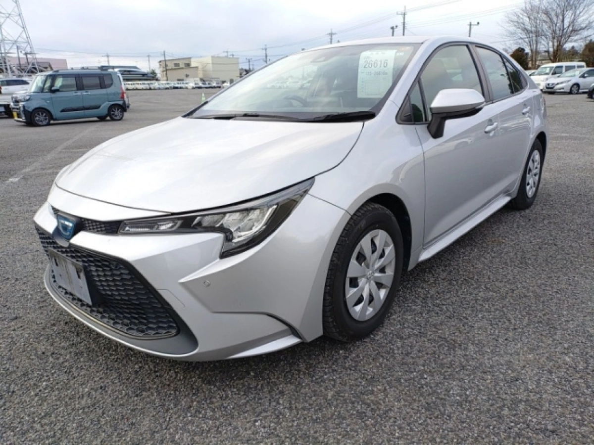 TOYOTA COROLLA ZWE211 2021