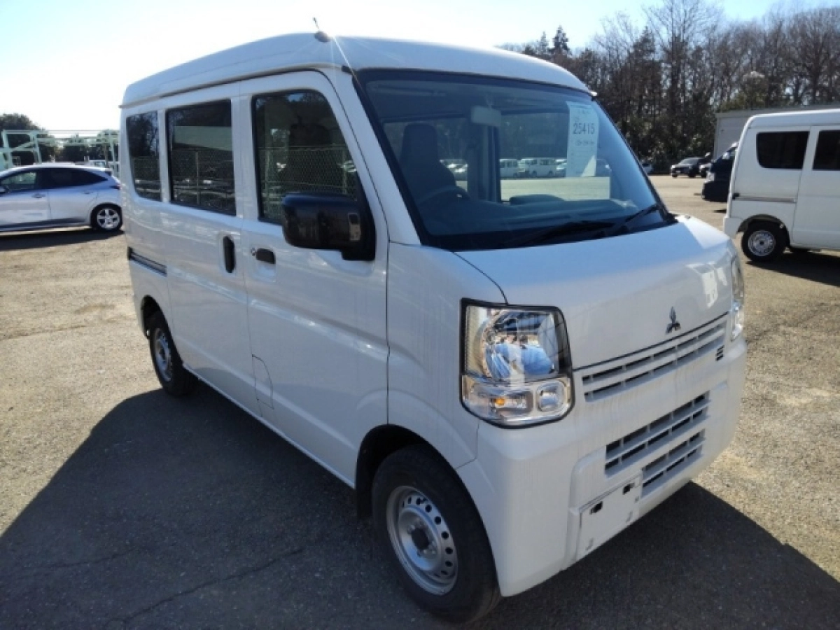 MITSUBISHI MINICAB VAN