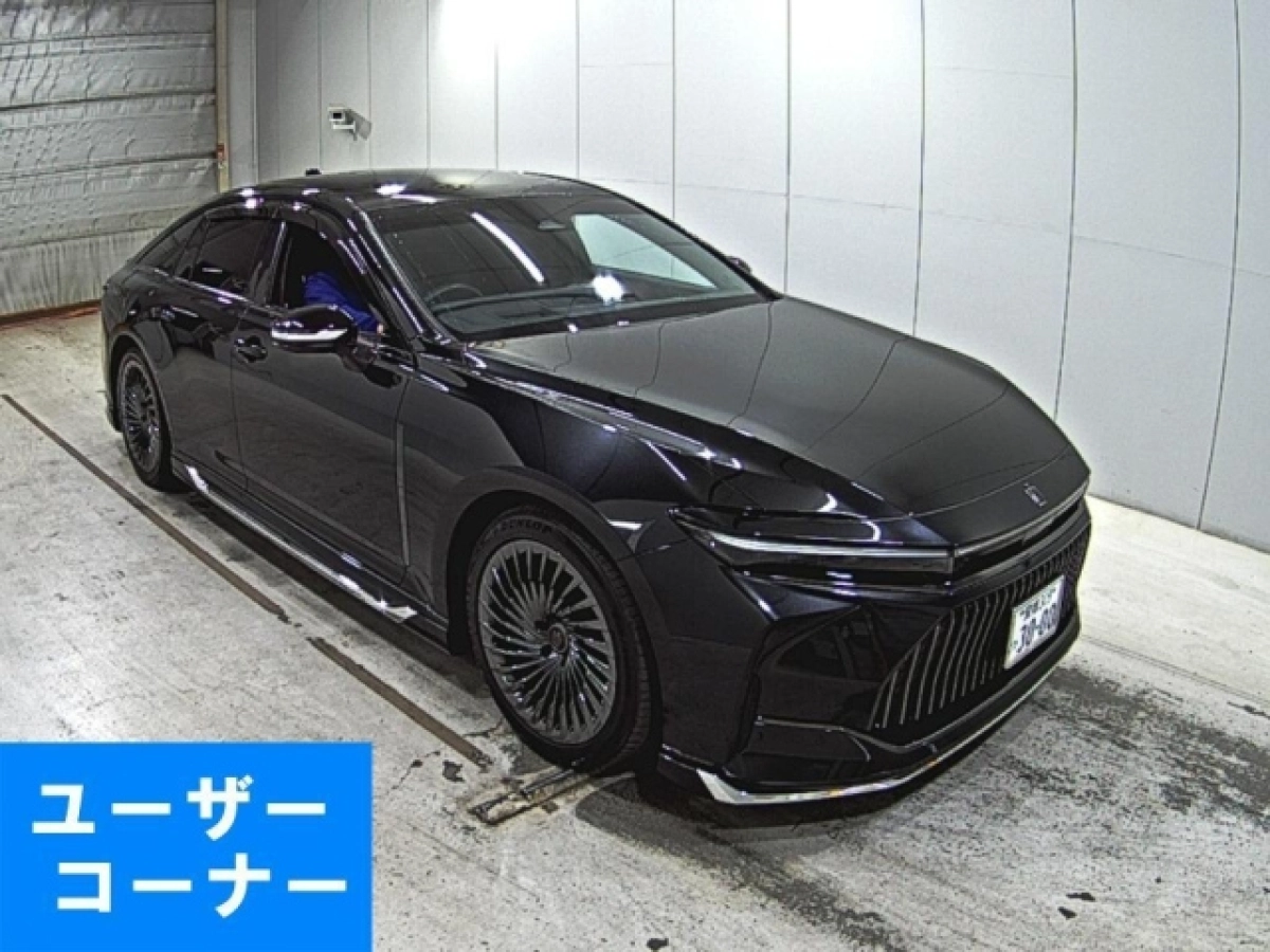 TOYOTA CROWN AZSH32 2024