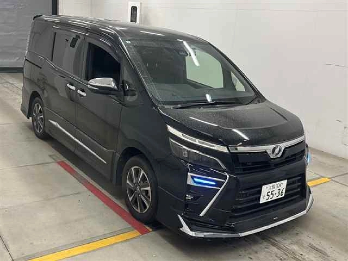 TOYOTA VOXY ZRR80W 2019