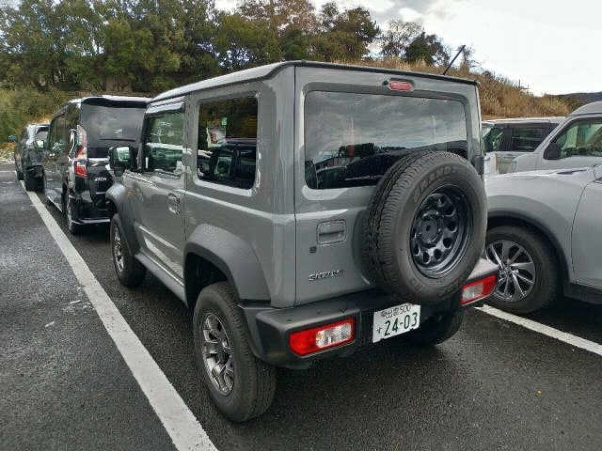 SUZUKI JIMNY SIERRA