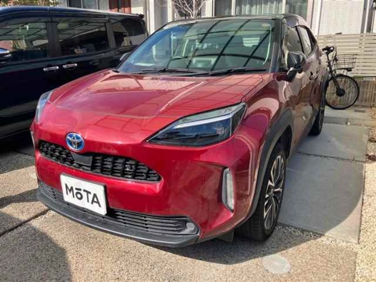 TOYOTA YARIS CROSS