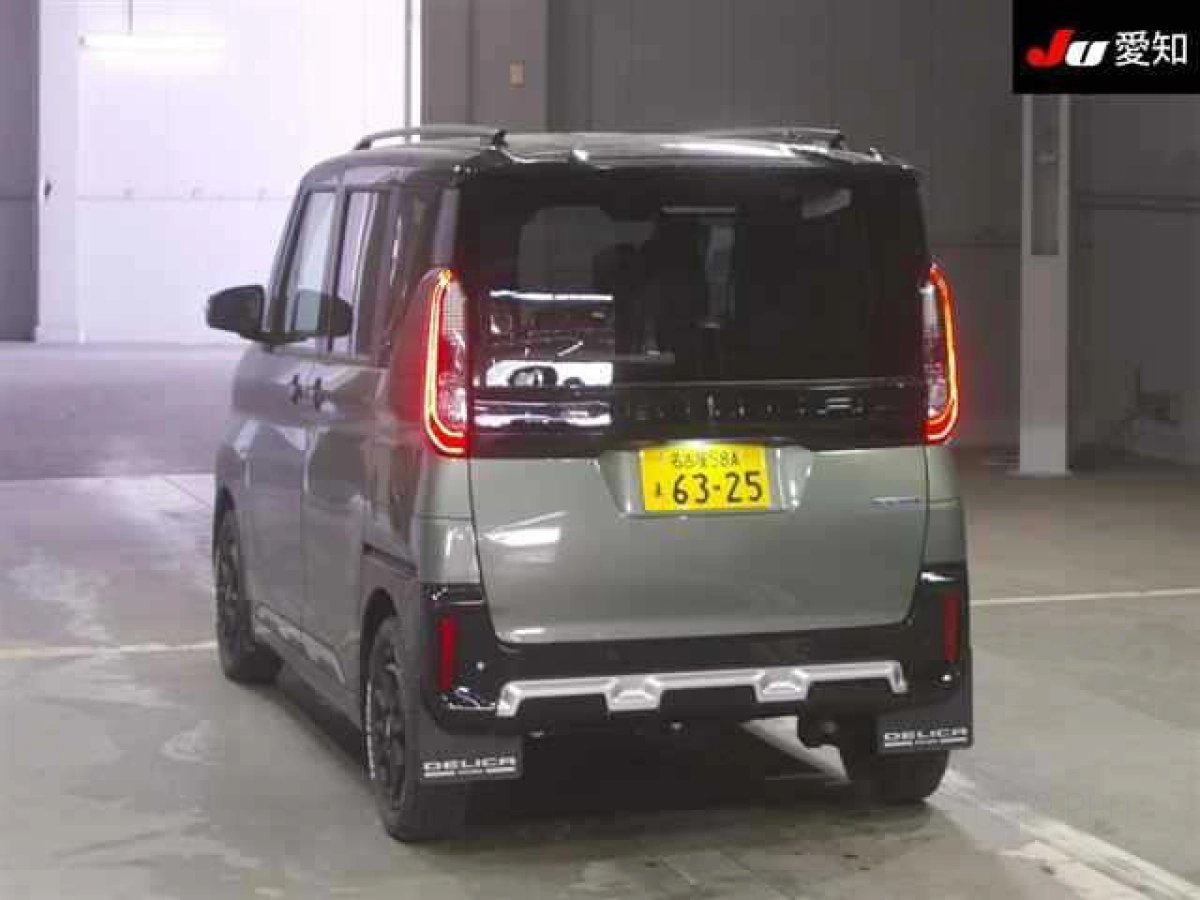MITSUBISHI DELICA MINI