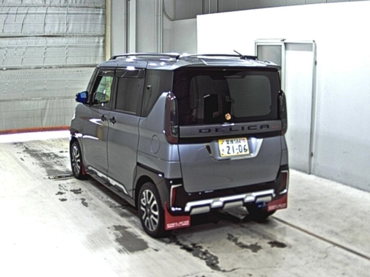 MITSUBISHI DELICA MINI