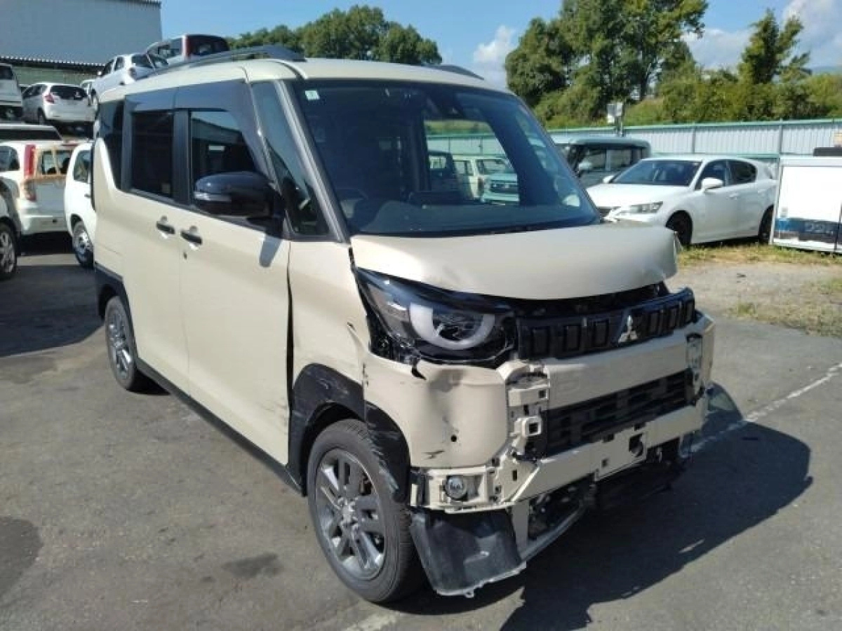 MITSUBISHI DELICA MINI