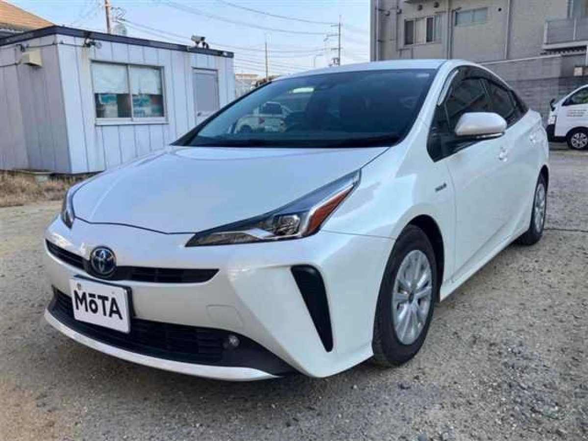 TOYOTA PRIUS ZVW51 2019