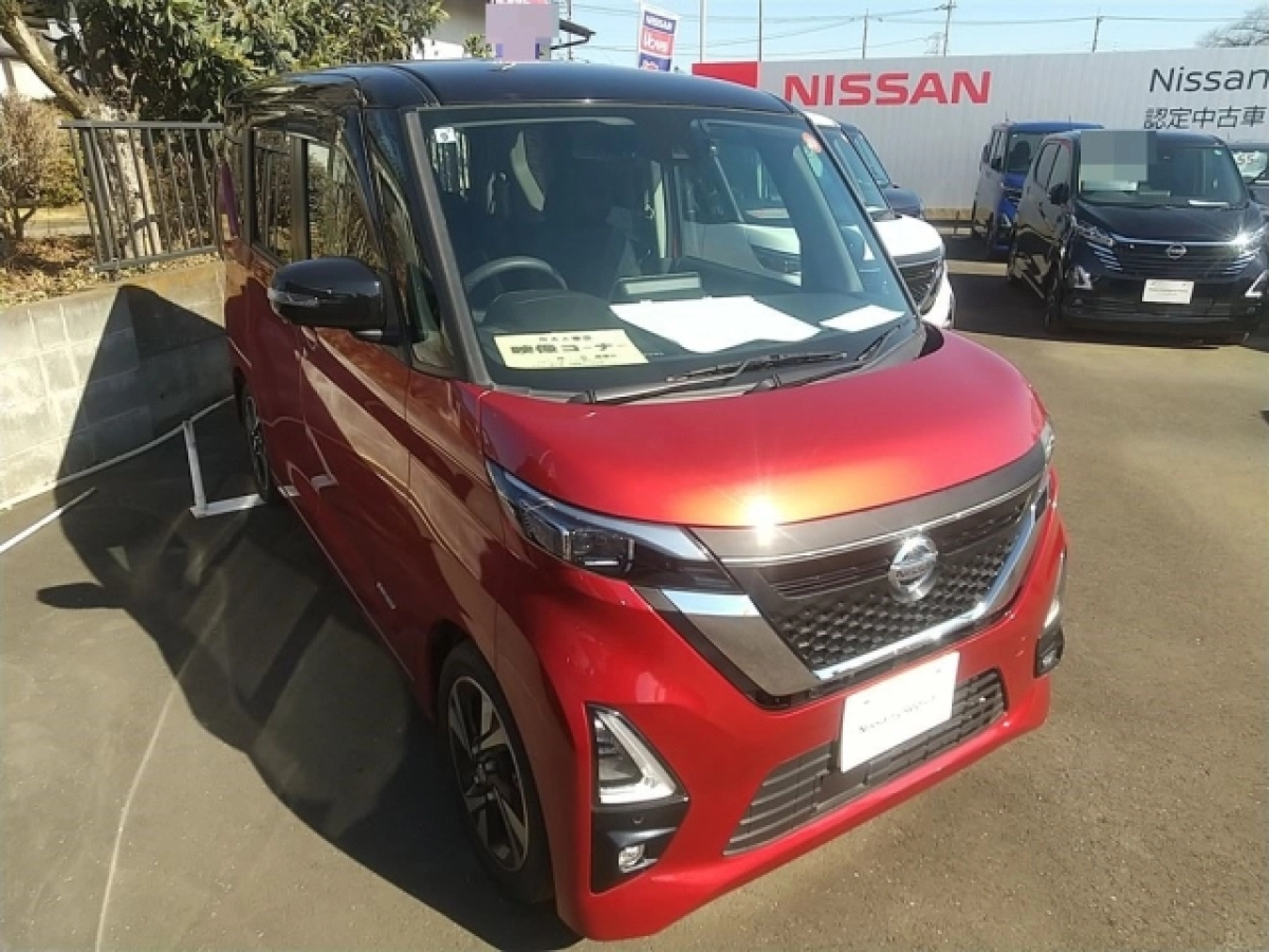 NISSAN ROOX