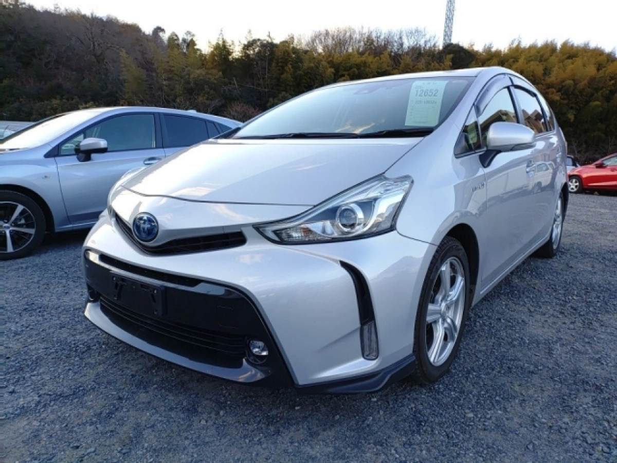 TOYOTA PRIUS ALPHA ZVW41W 2020