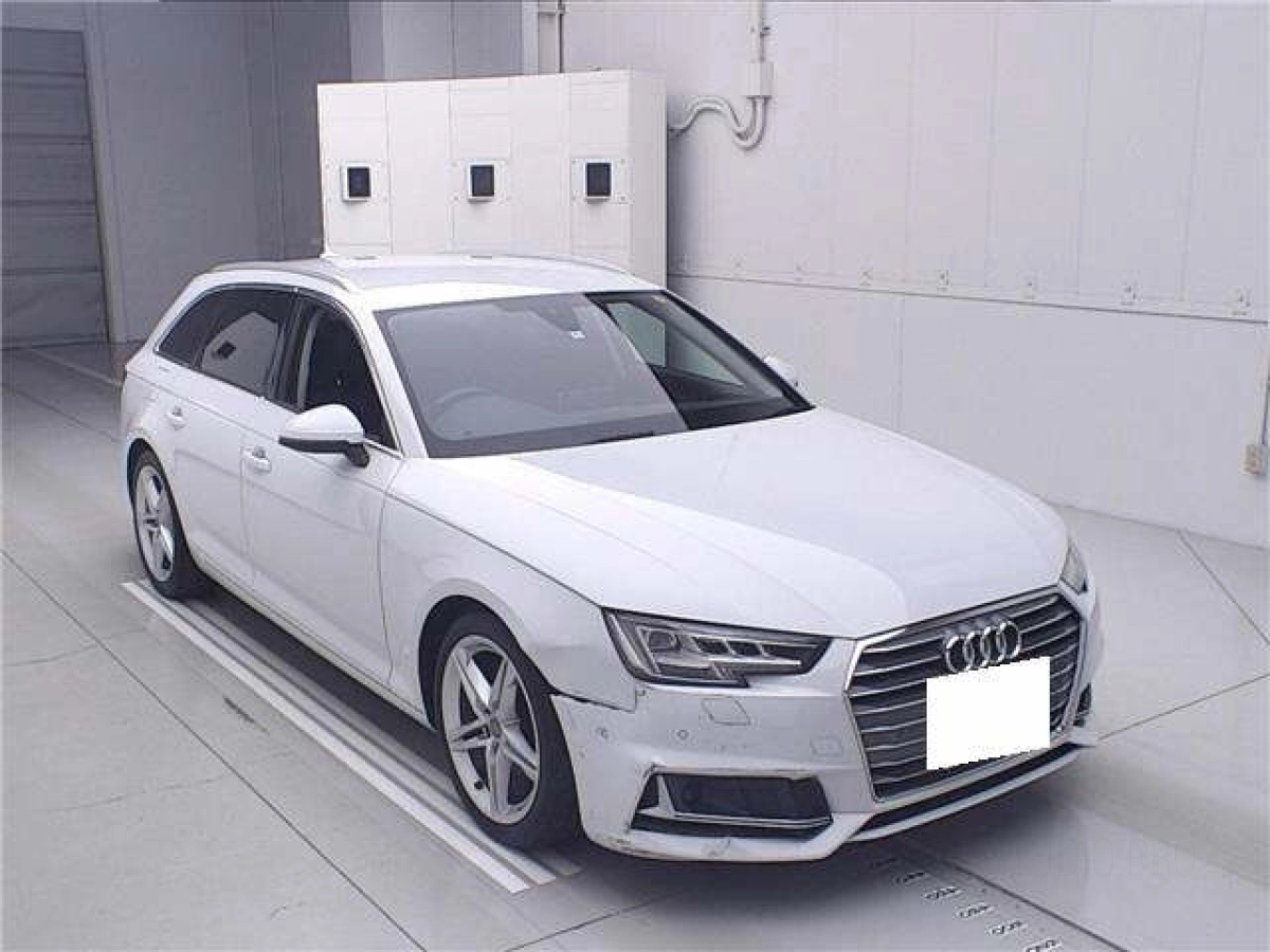 AUDI A4 8WCVN 2019