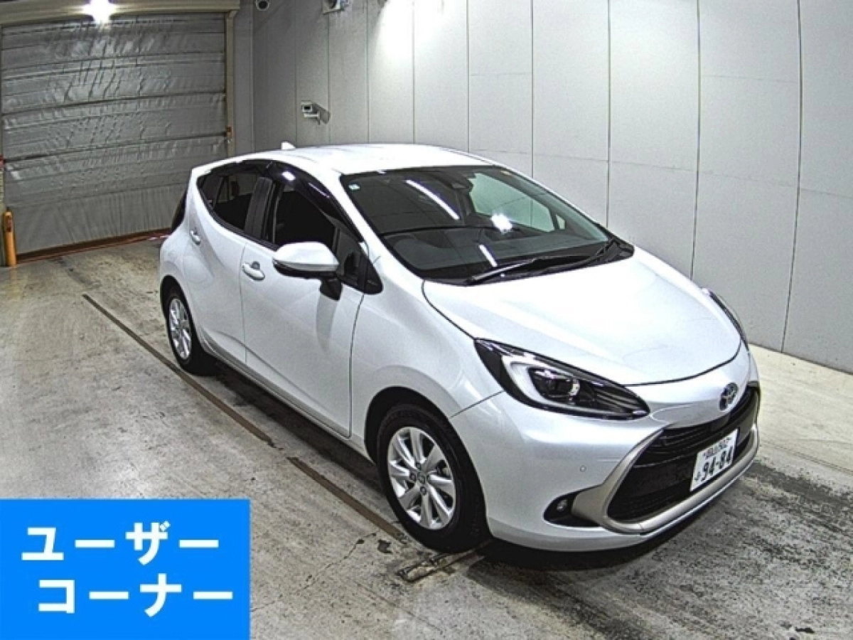 TOYOTA AQUA MXPK11 2024