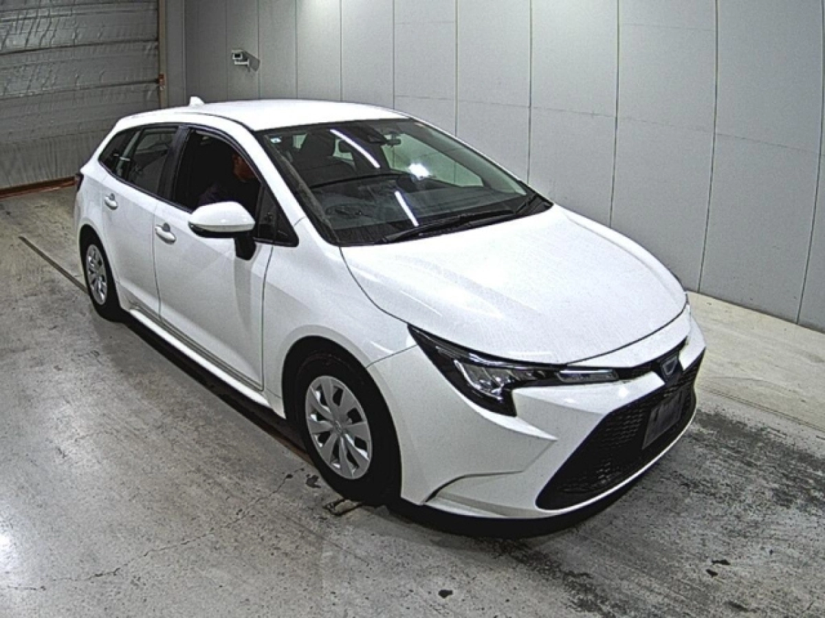 TOYOTA COROLLA TOURING ZWE211W 2022