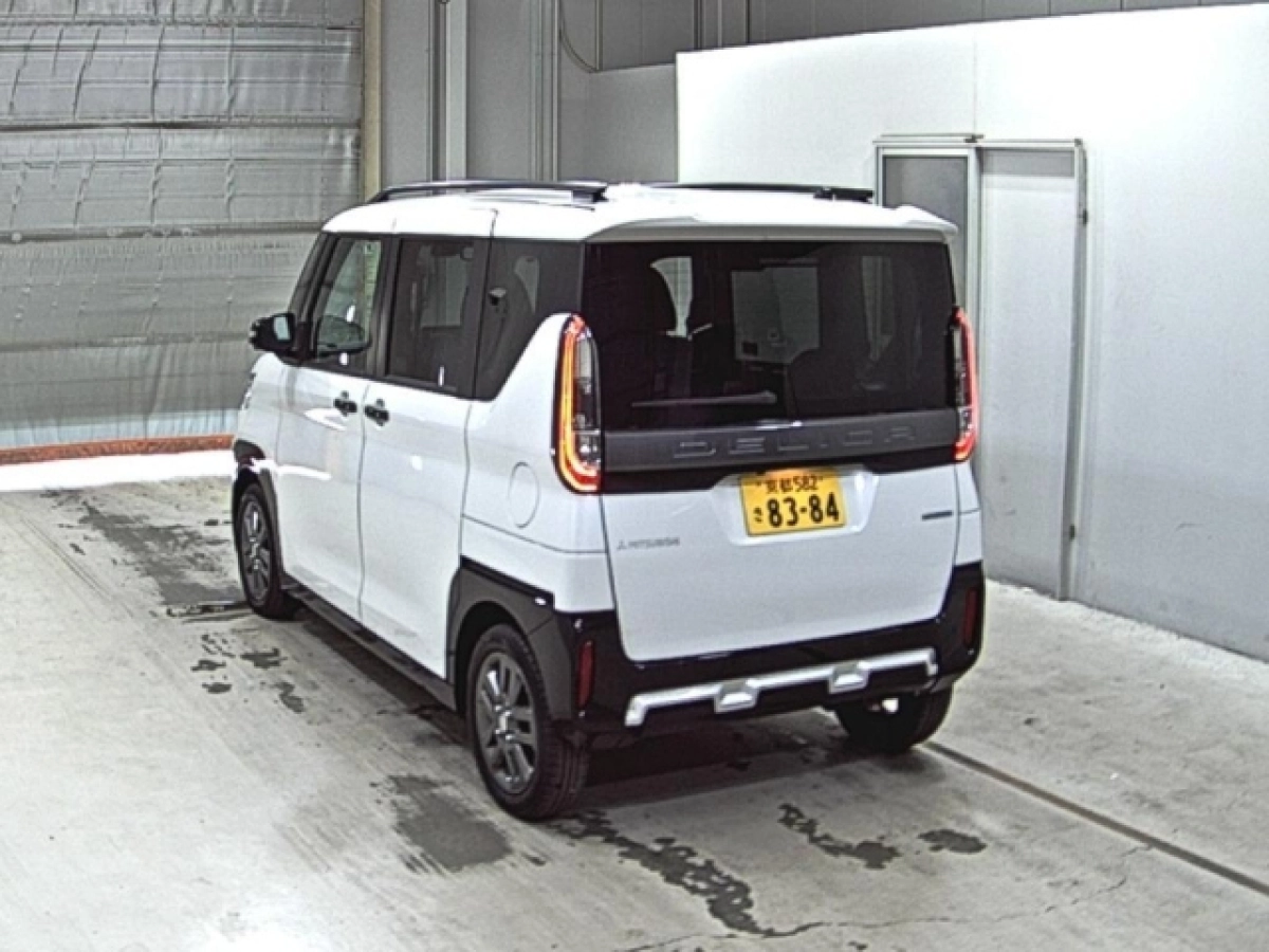 MITSUBISHI DELICA MINI