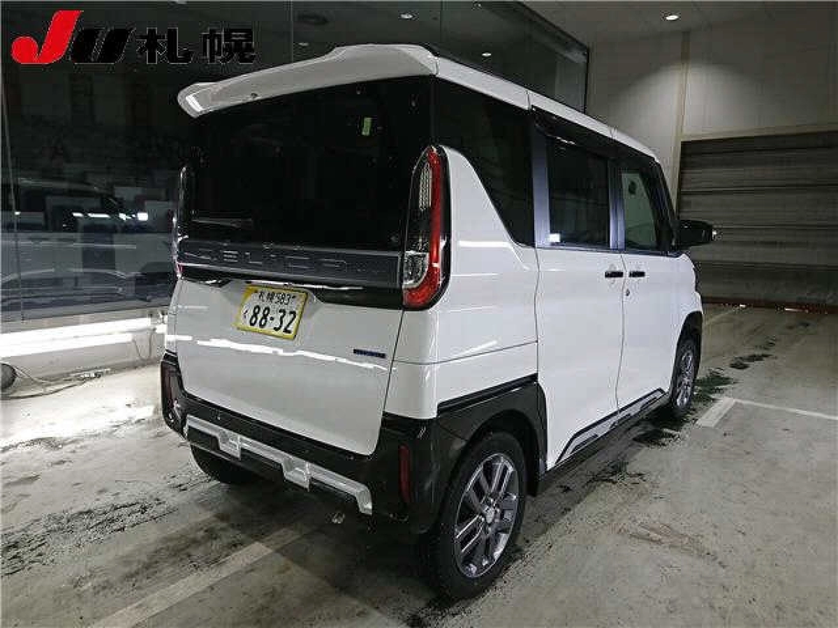MITSUBISHI DELICA MINI
