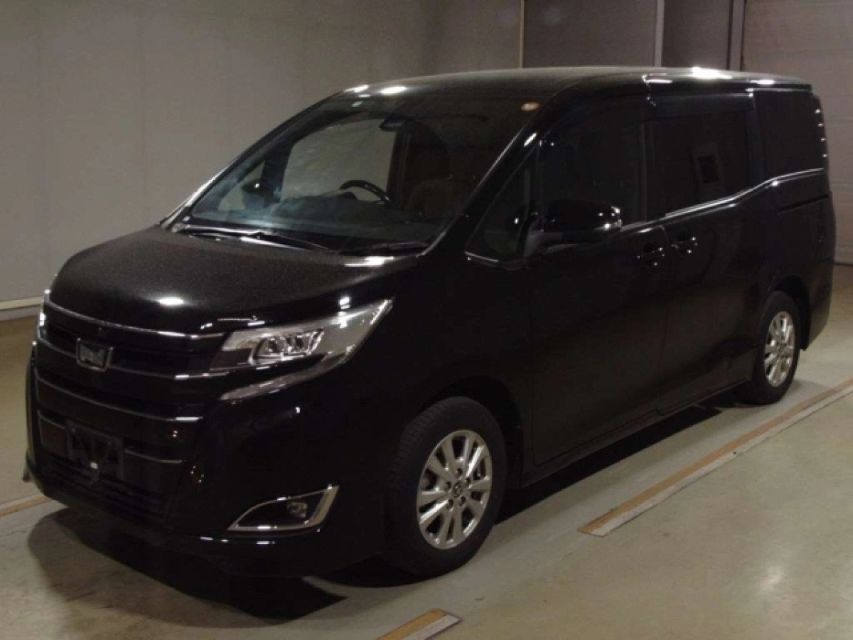 TOYOTA NOAH ZRR80G 2020
