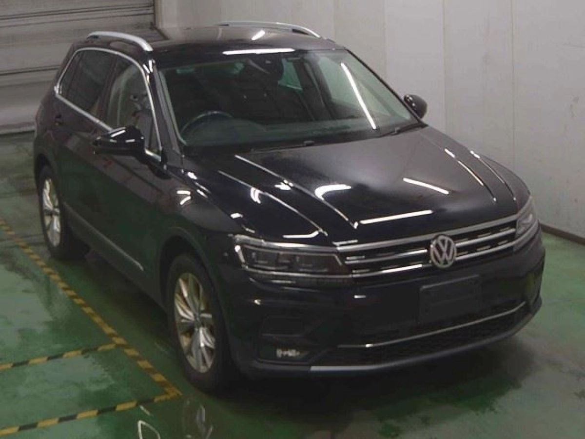 VOLKSWAGEN TIGUAN 5NDFGF 2020