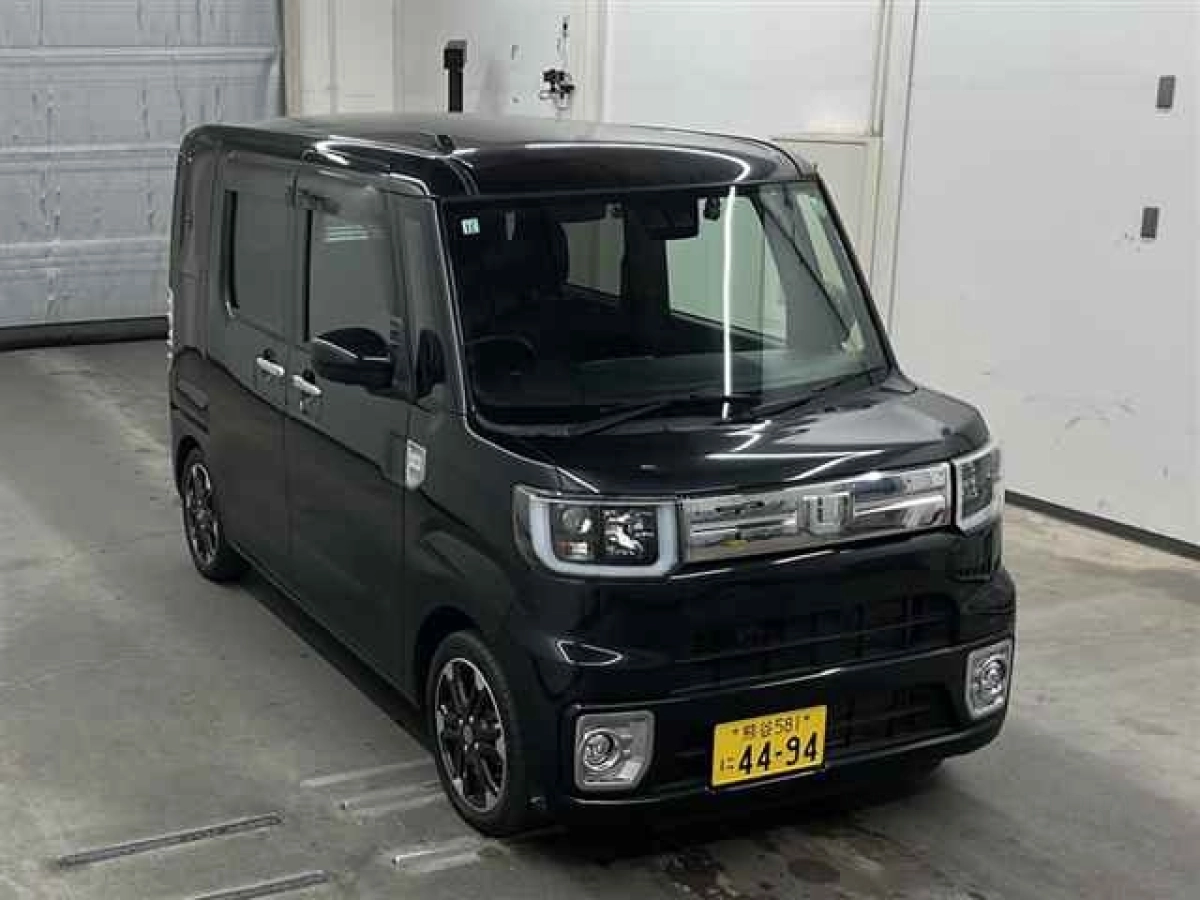 DAIHATSU WAKE LA700S 2021