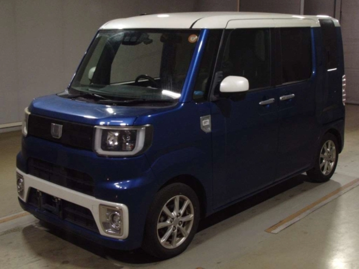 DAIHATSU WAKE LA700S 2019