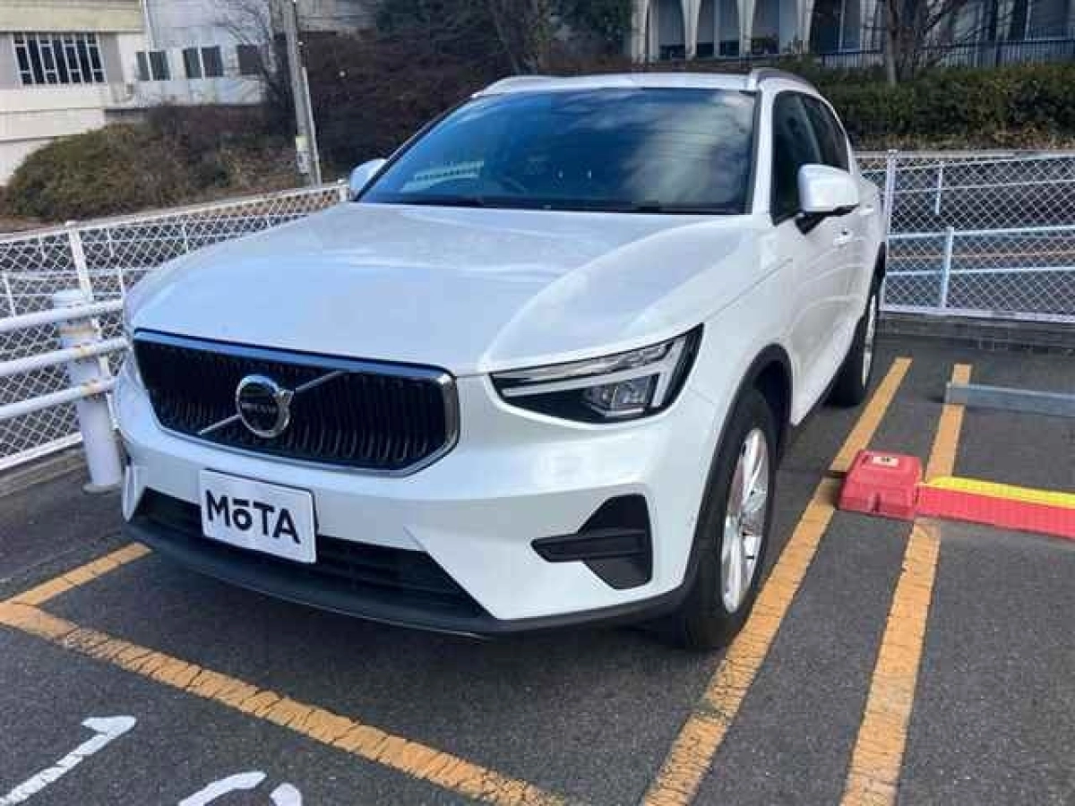VOLVO XC40 XB420TXCM2 2023