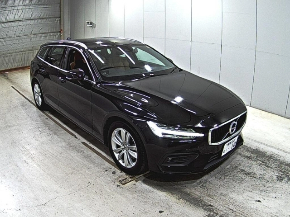 VOLVO V60 ZB420 2019