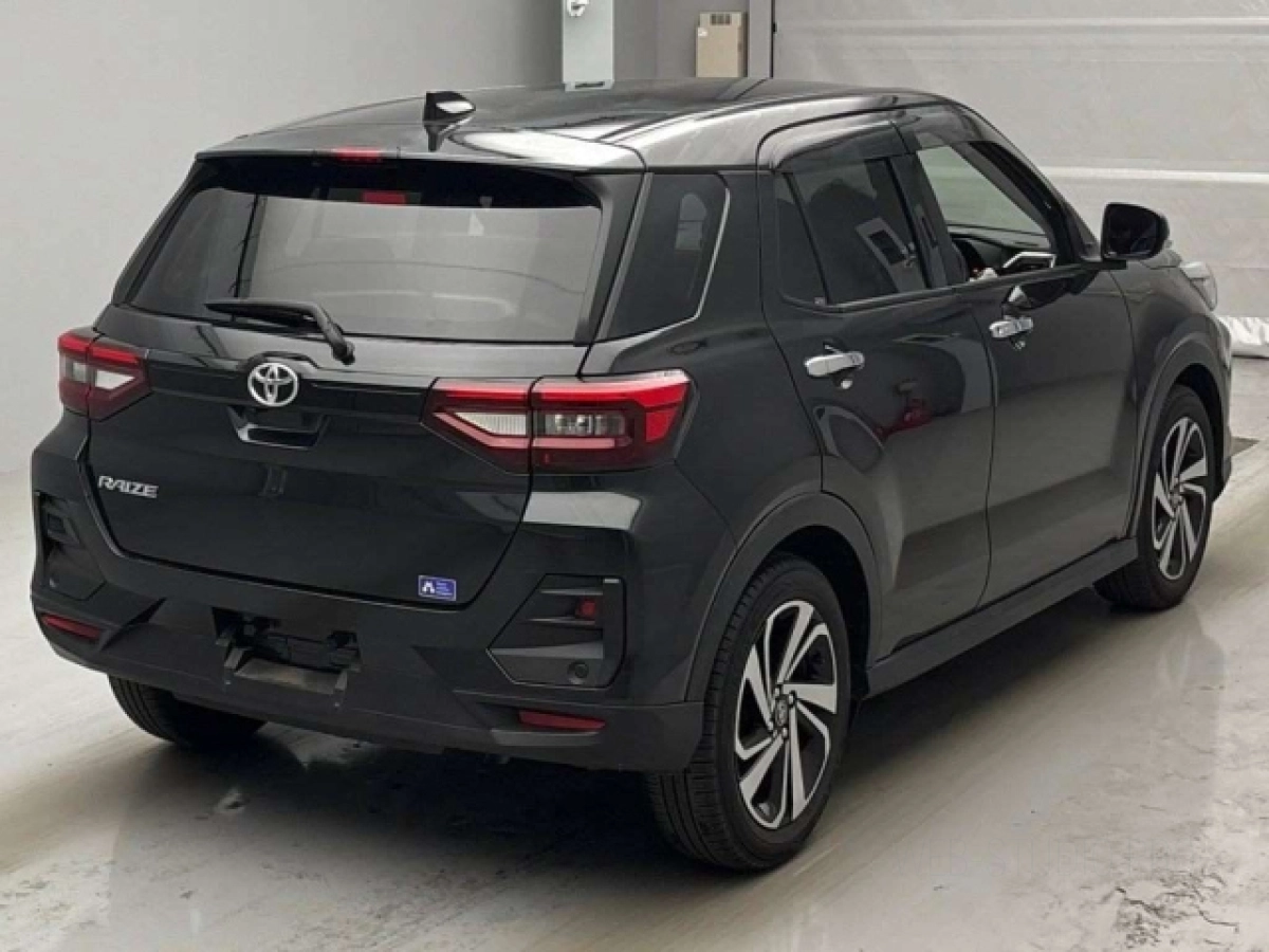 TOYOTA RAIZE