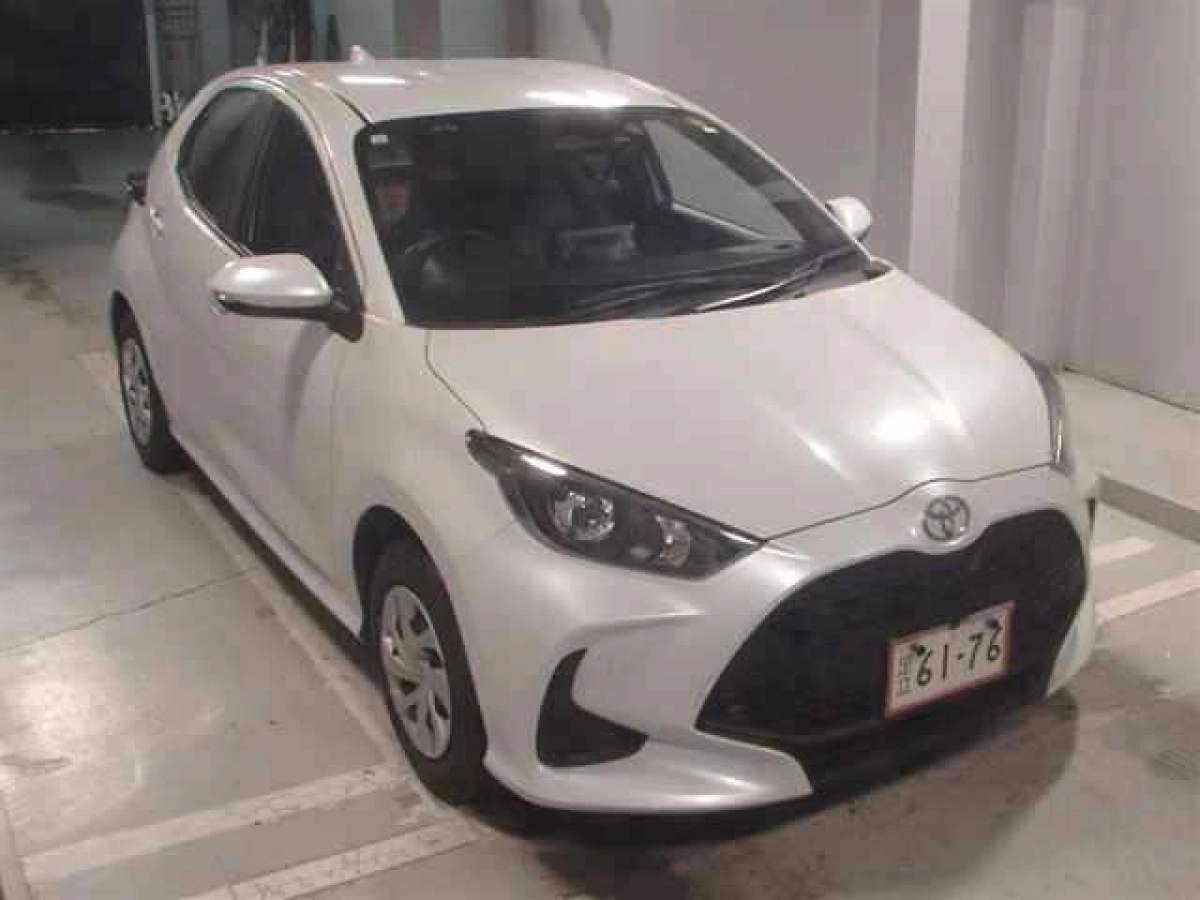 TOYOTA YARIS MXPA15 2024