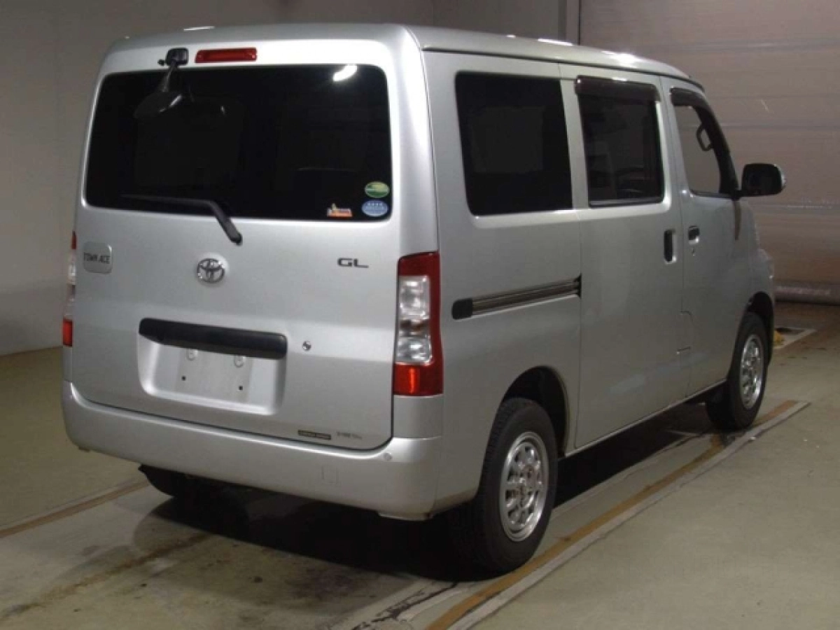 TOYOTA TOWN ACE VAN
