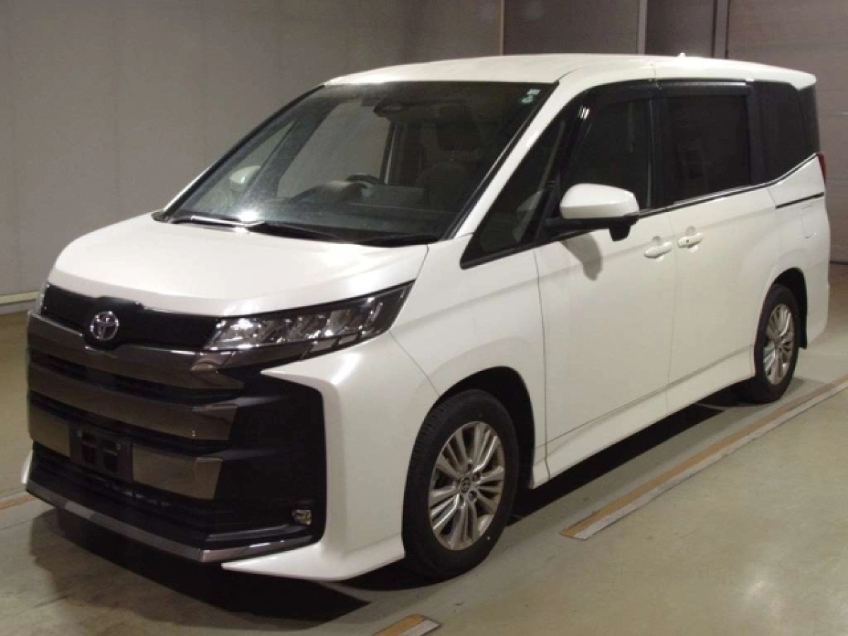 TOYOTA NOAH MZRA90W 2022