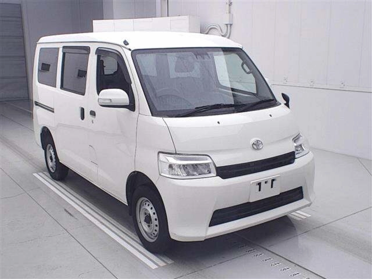 TOYOTA TOWN ACE VAN