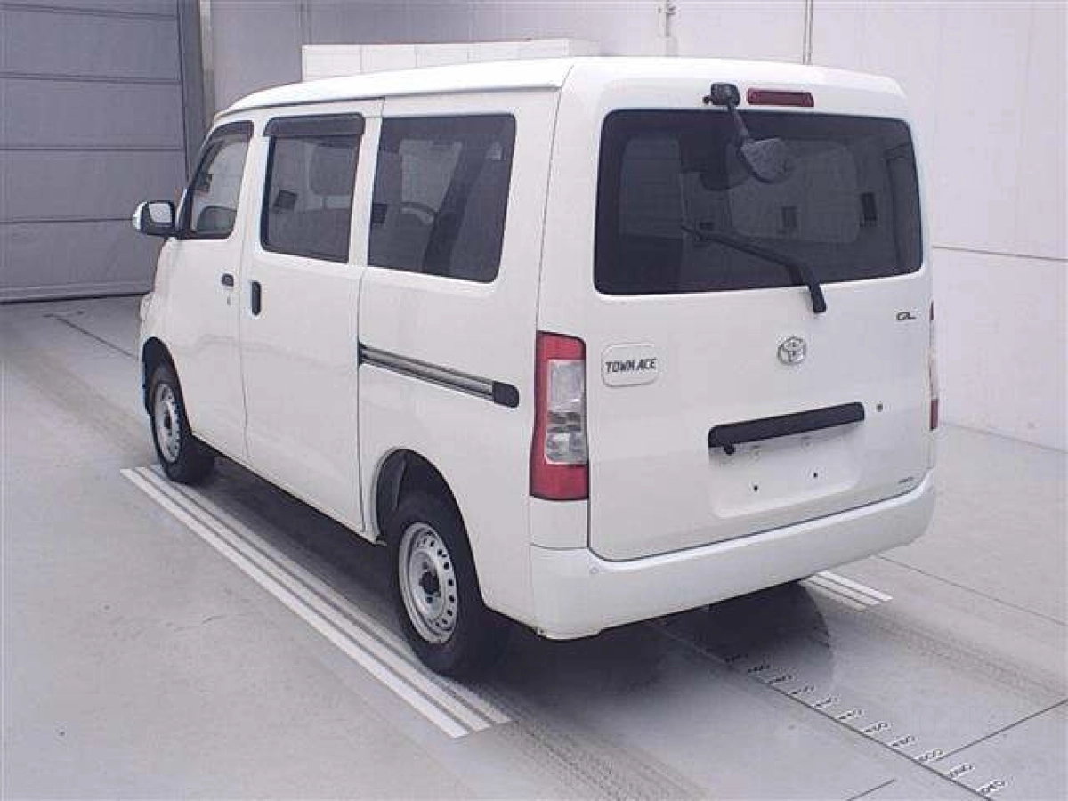 TOYOTA TOWN ACE VAN