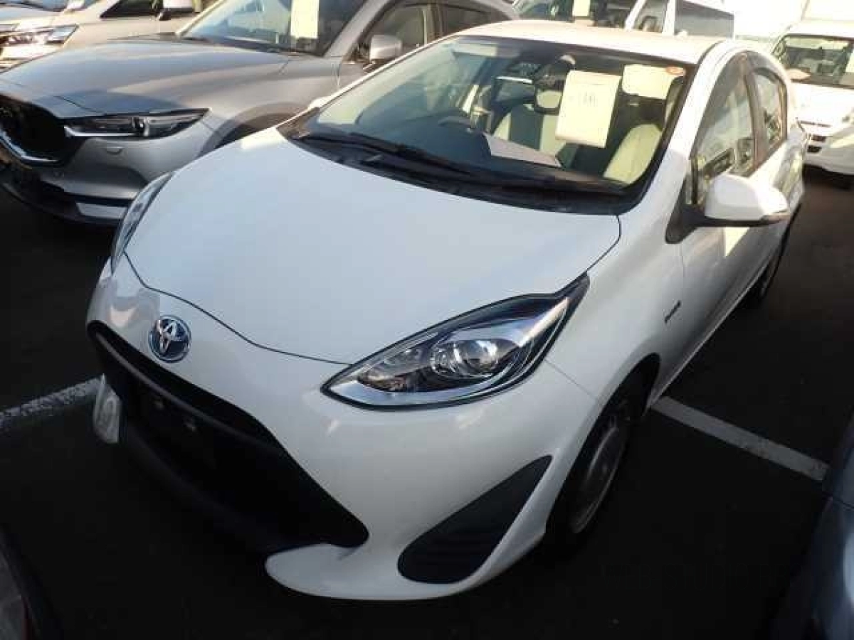 TOYOTA AQUA NHP10 2019