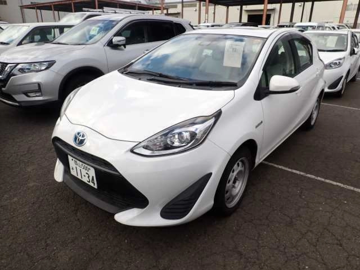 TOYOTA AQUA NHP10 2019