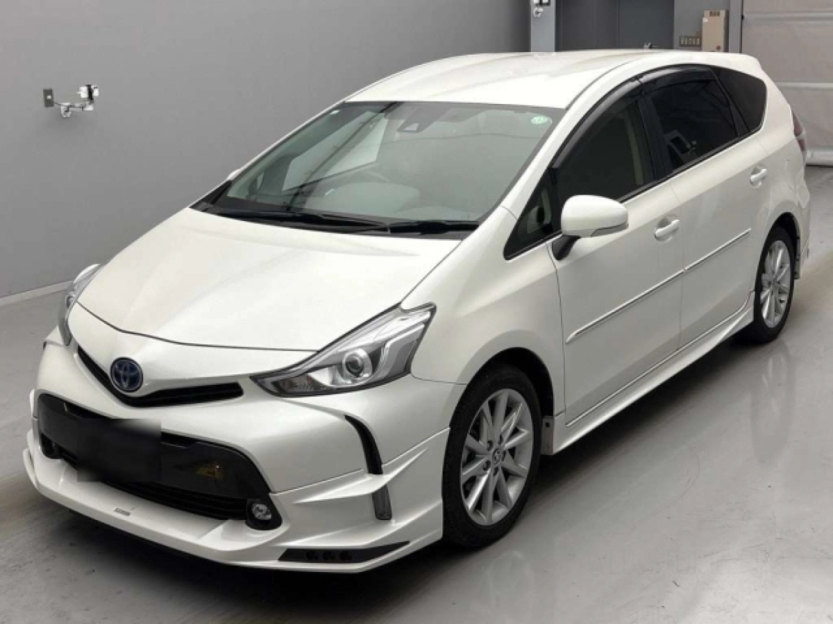 TOYOTA PRIUS ALPHA ZVW41W 2020