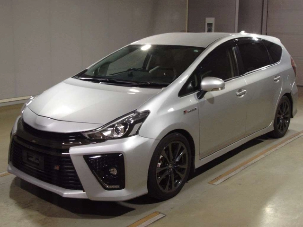 TOYOTA PRIUS ALPHA ZVW41W 2019