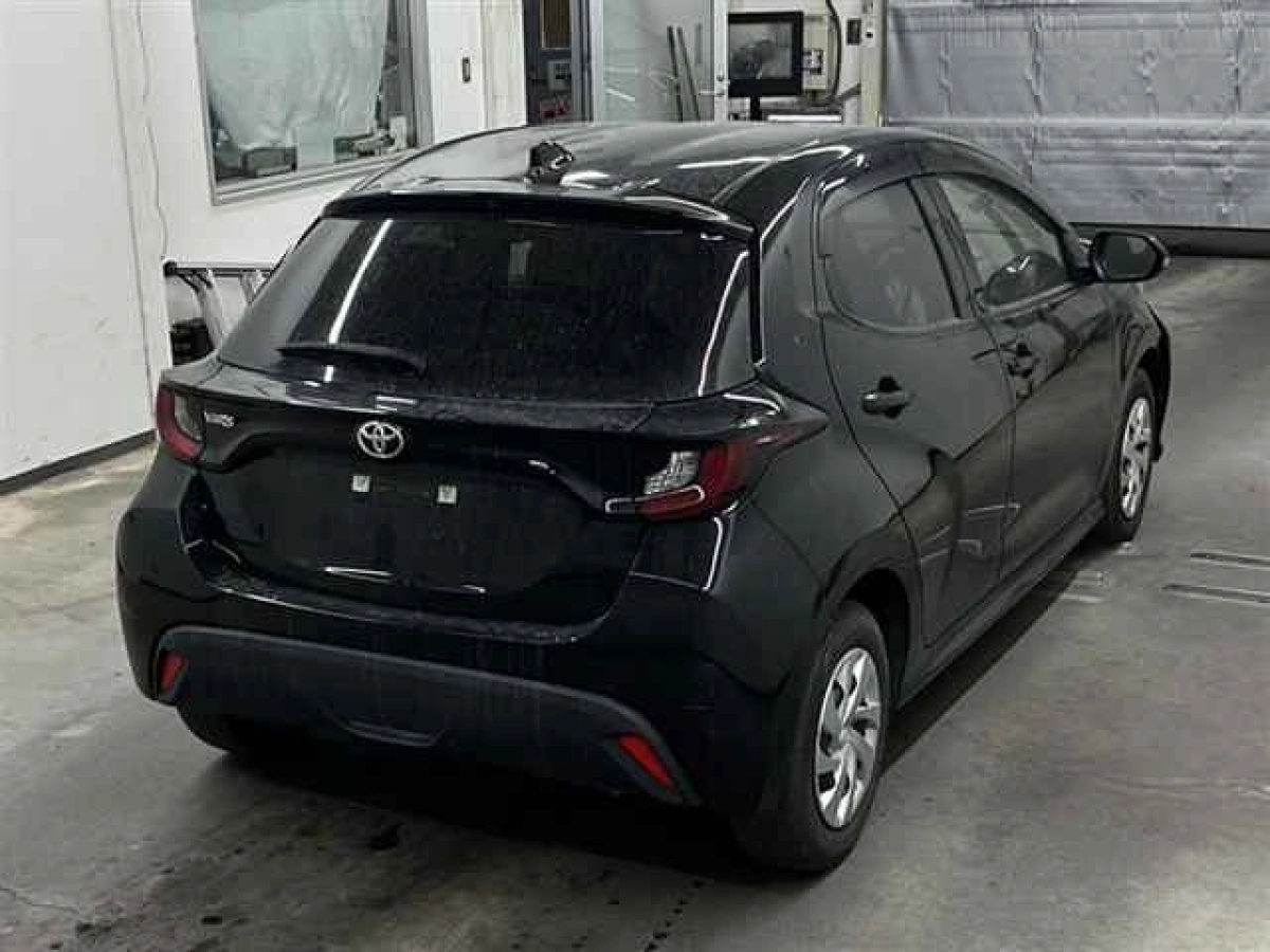 TOYOTA YARIS MXPA10 2021