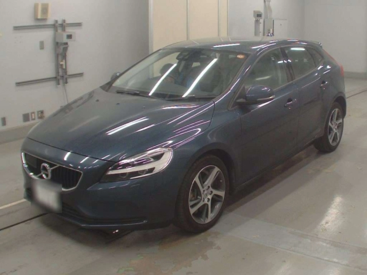 VOLVO V40 MD4204T 2019