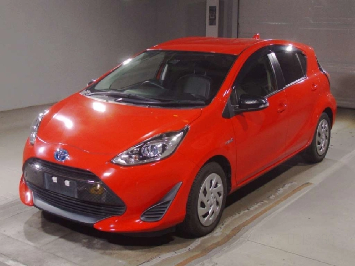 TOYOTA AQUA NHP10 2019