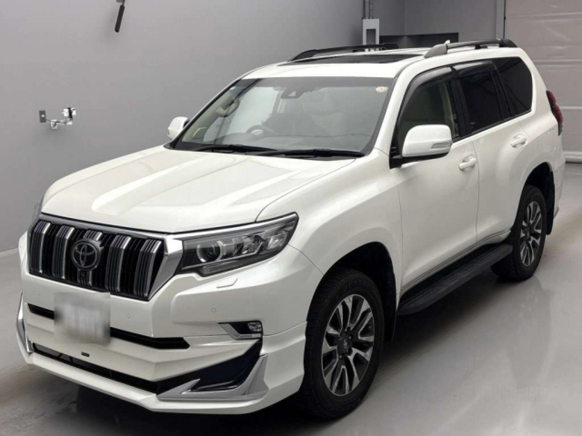 TOYOTA LAND CRUISER PRADO TRJ150W 2022