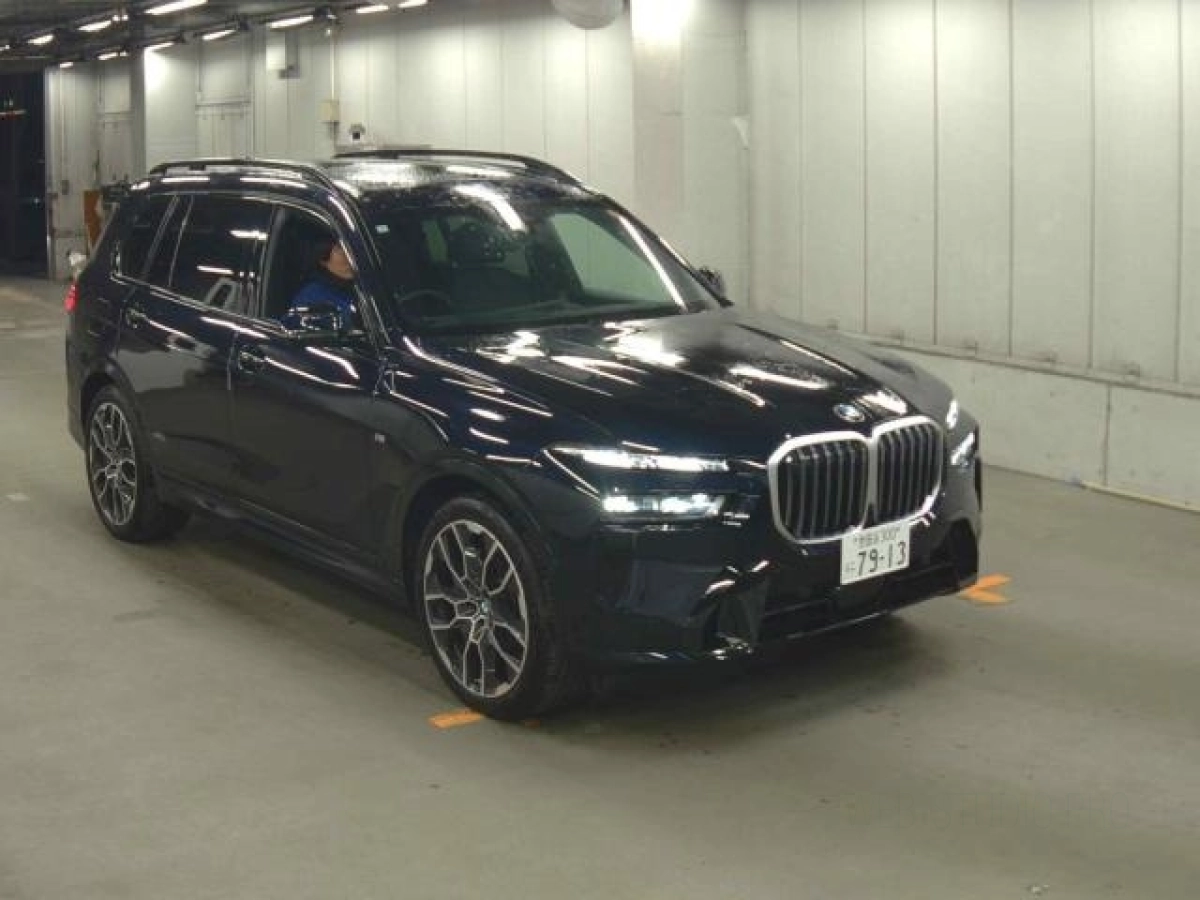 BMW X7 22EN30 2024