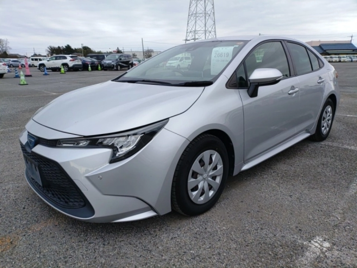 TOYOTA COROLLA ZWE211 2021