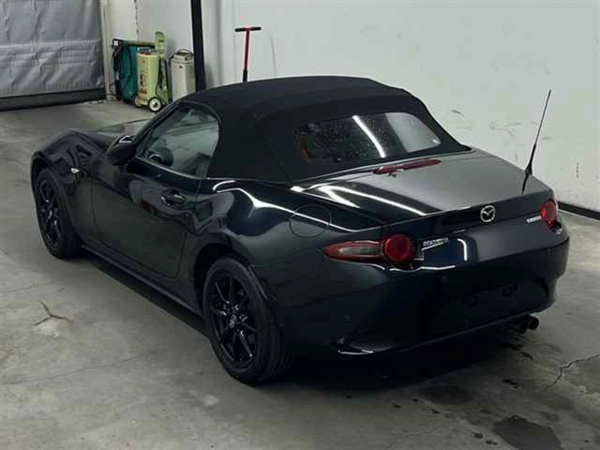 MAZDA ROADSTER
