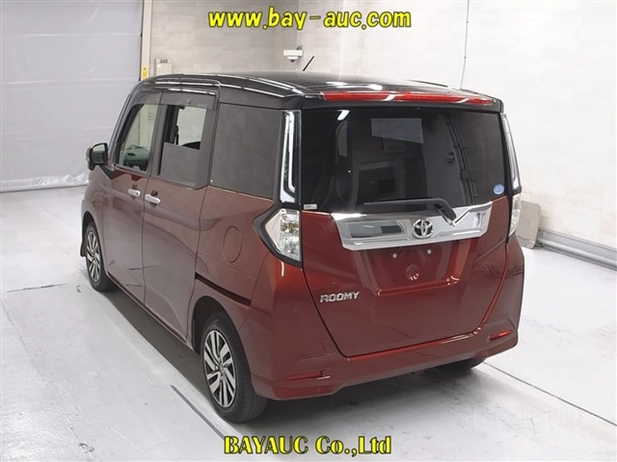 TOYOTA ROOMY