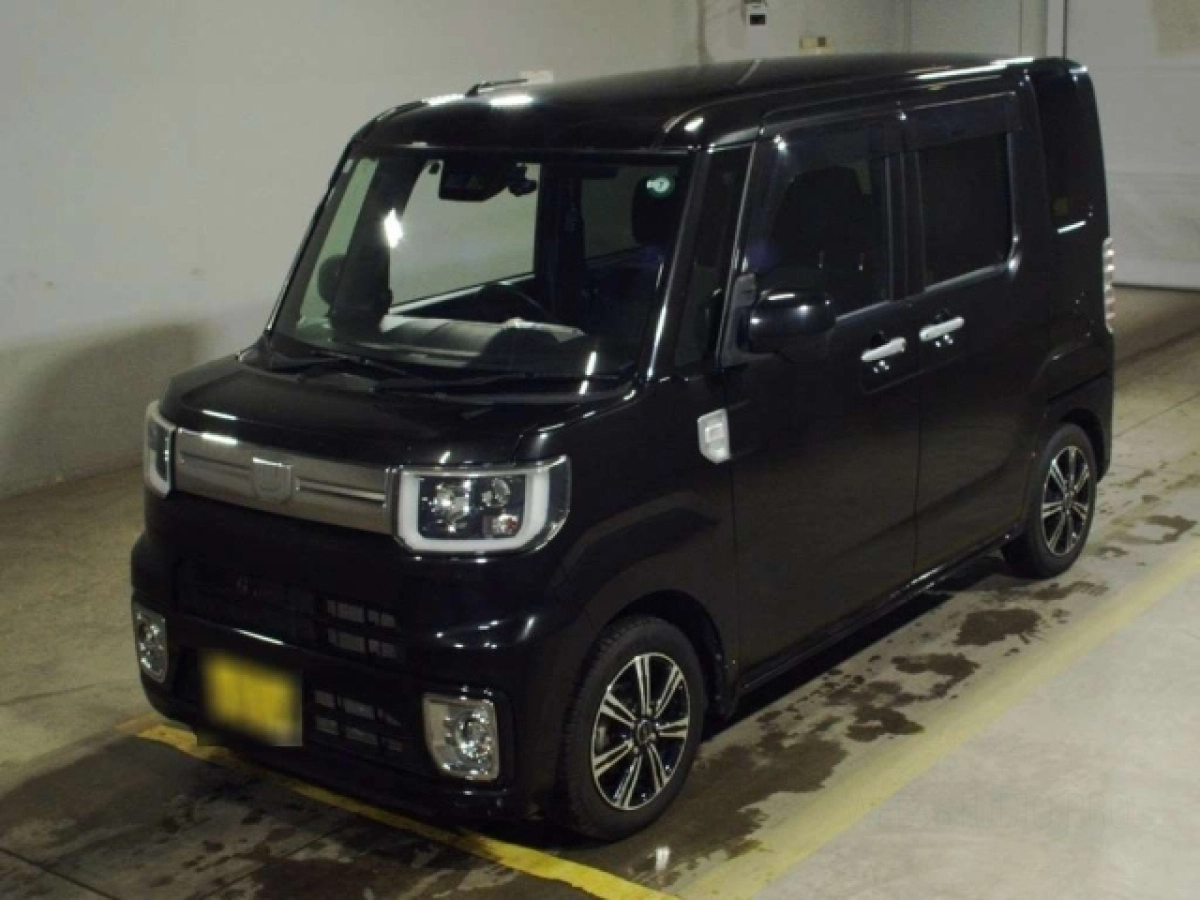 DAIHATSU WAKE LA700S 2019