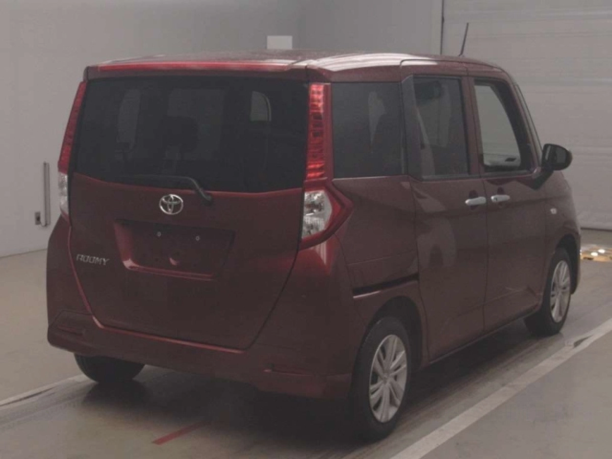 TOYOTA ROOMY